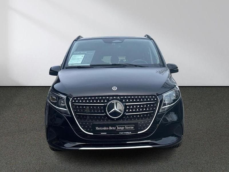 Gebraucht Mercedes V250 Avantgarde 190 PS (139 kW) 2024 Schwarz Van / Kleinbus