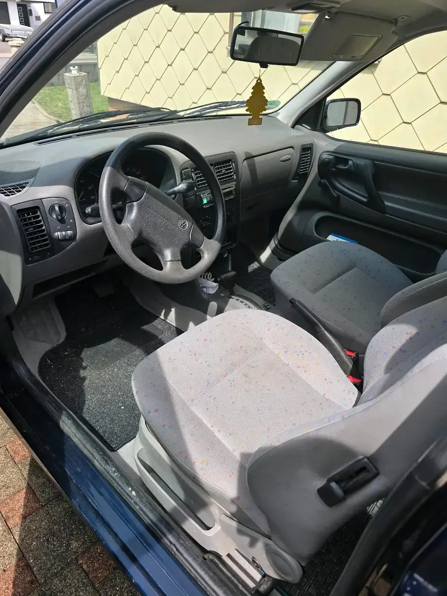Gebraucht VW Polo 60 PS (44 kW) 1997 Blau Kleinwagen