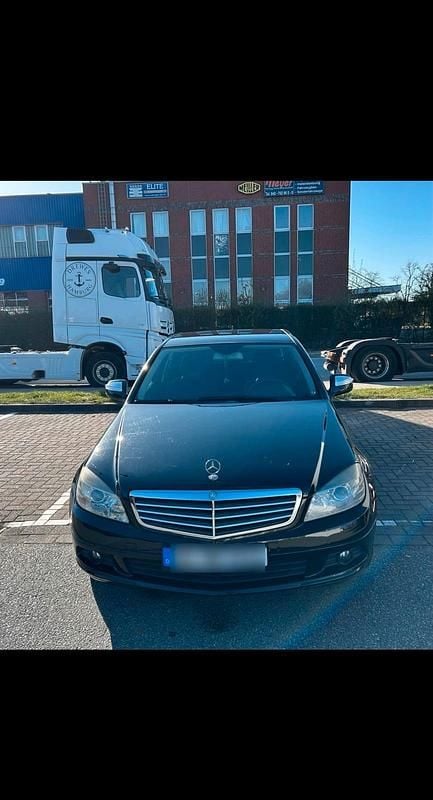 Schwarz Gebraucht 2007 Mercedes C220 Limousine | 3.600 € (Superpreis) - Bild 1/4
