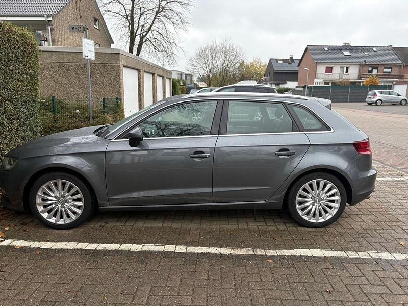 Gebraucht Audi A3 180 PS (132 kW) 2014 Grau Kombi