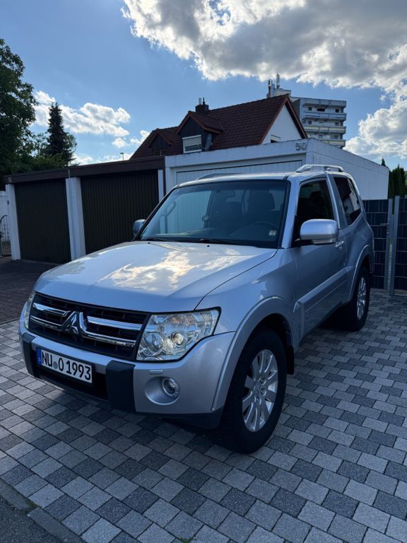 Silber Gebraucht 2007 Mitsubishi Pajero SUV | 9.990 € (Guter Preis) - Bild 1/4