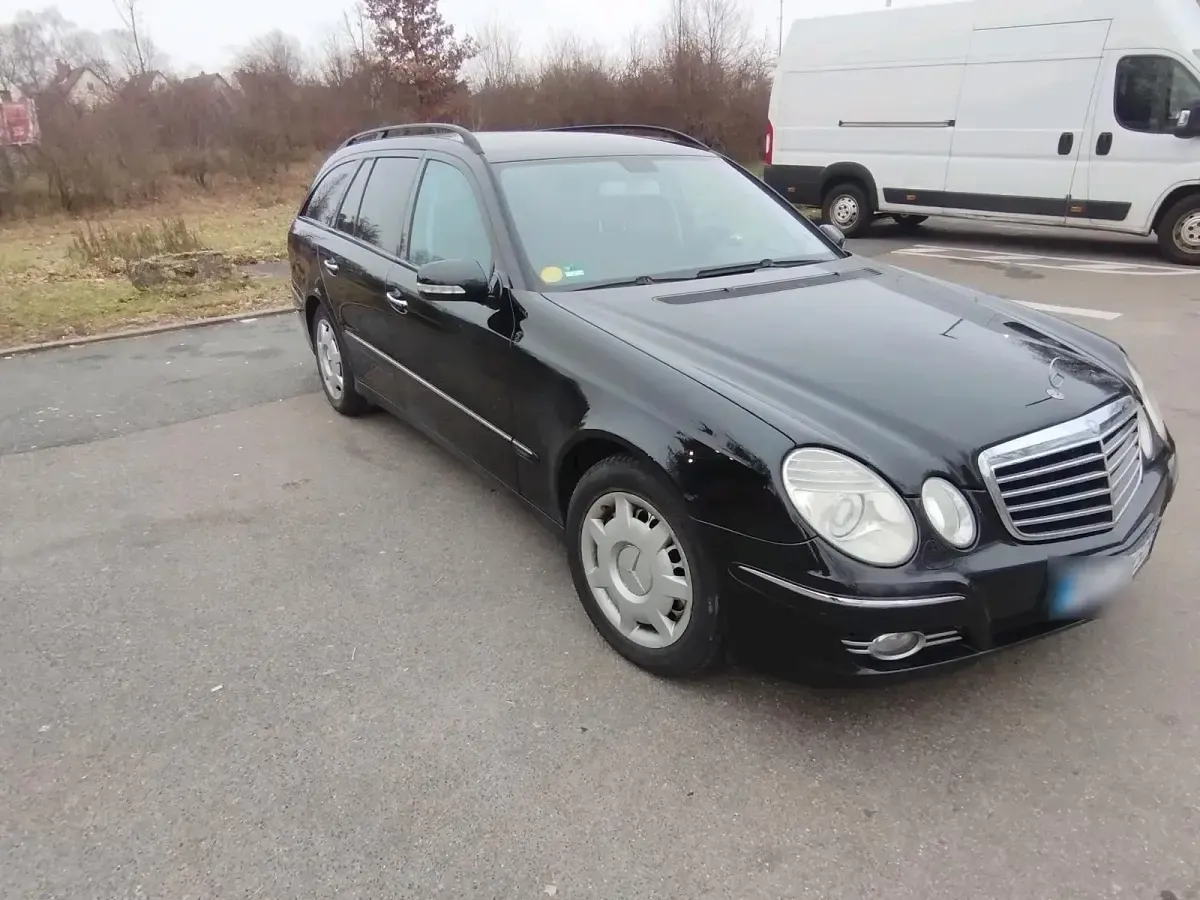 Gebraucht Mercedes E200 Avantgarde 189 PS (139 kW) 2007 Schwarz Kombi