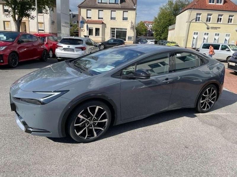Ash metallic Gebraucht 2023 Toyota Prius Plug-in Hybrid Executive Kleinwagen | 37.900 € (Guter Preis) - Bild 1/4