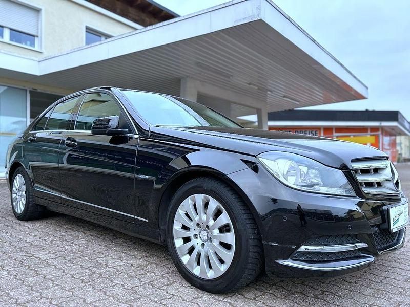Gebraucht Mercedes C180 156 PS (114 kW) 2011 Schwarz Limousine