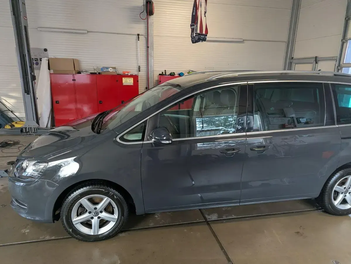 Occasion VW Sharan Highline 177 ch (130 kW) 2015 Gris Monospace