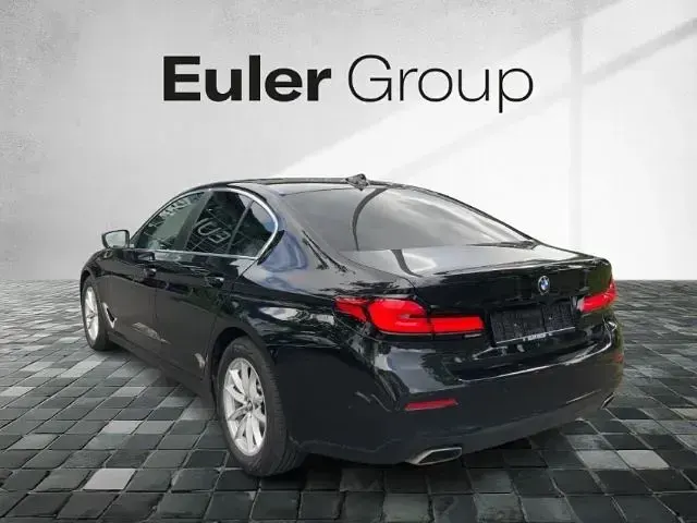 Gebraucht BMW 530 Sport Line 286 PS (210 kW) 2023 Schwarz Limousine
