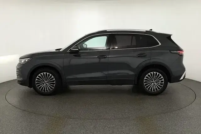 Gebraucht VW Tiguan 150 PS (110 kW) 2025 Grau SUV