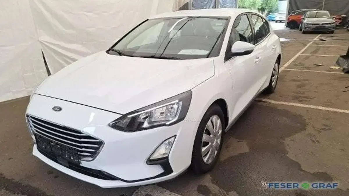 Gebraucht Ford Focus Cool & Connect 120 PS (88 kW) 2021 Frostweiß Limousine