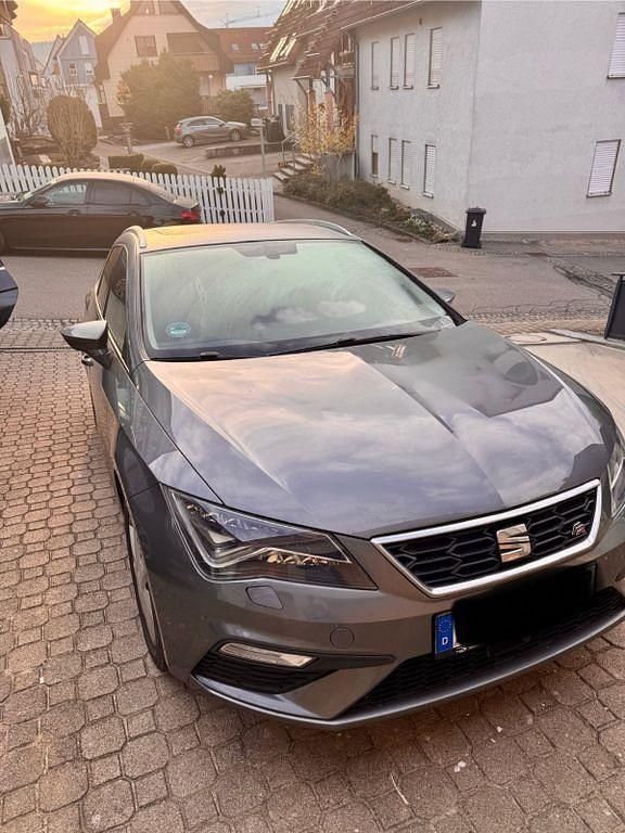 Grau Gebraucht 2018 Seat Leon ST FR Kombi | 15.500 € (Guter Preis) - Bild 1/4