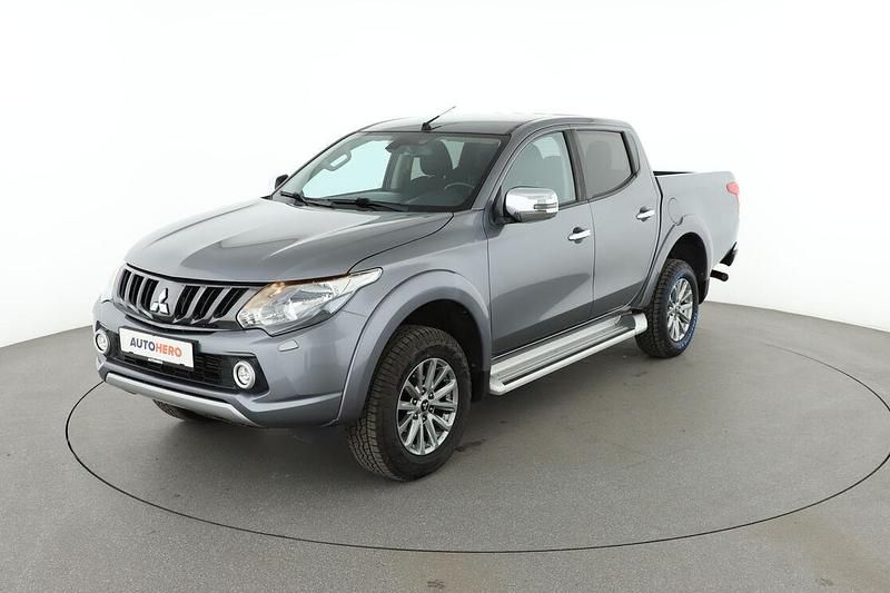 Grau Gebraucht 2018 Mitsubishi L200 Plus Abholung | 23.510 € (Guter Preis) - Bild 1/3
