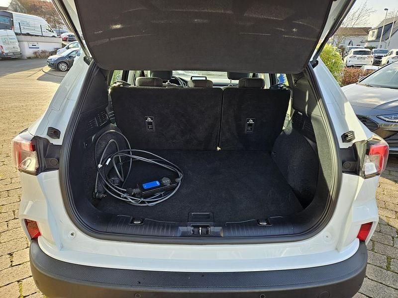 Gebraucht Ford Kuga Titanium 224 PS (164 kW) 2021 Weiß SUV