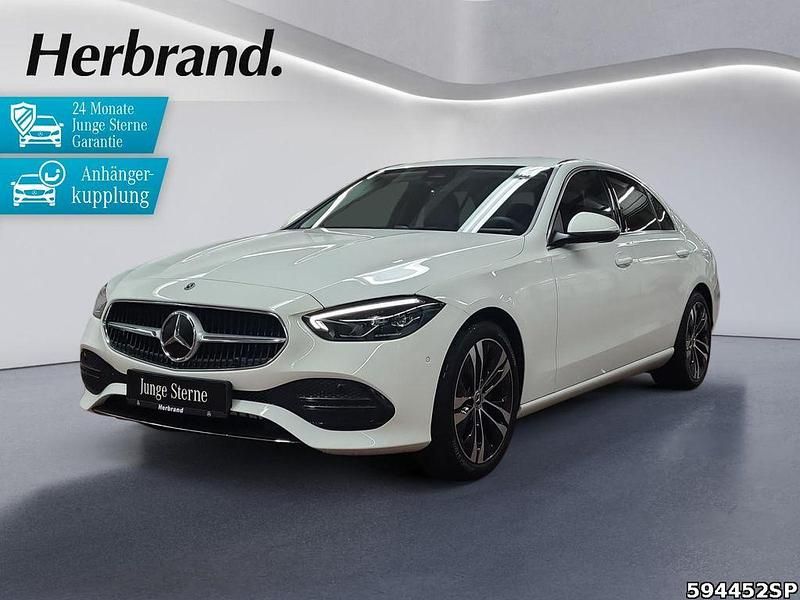 Unilack polarweiß Gebraucht 2024 Mercedes C180 Avantgarde Limousine | 35.690 € (Fairer Preis) - Bild 1/4