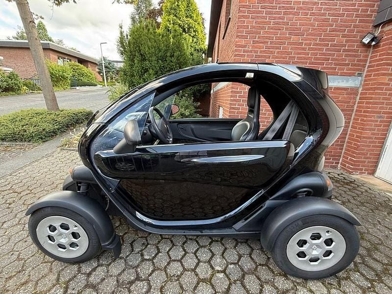Schwarz Gebraucht 2016 Renault Twizy Kleinwagen | 3.950 € (Guter Preis) - Bild 1/4