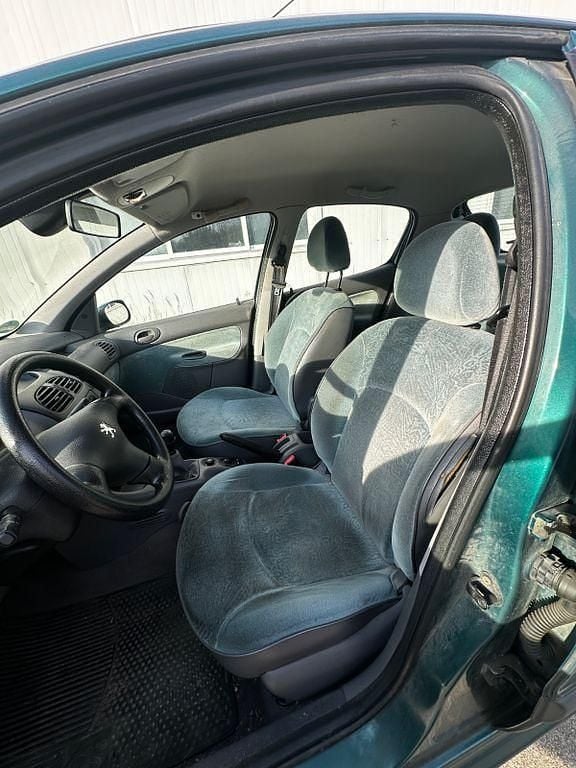Gebraucht Peugeot 206 88 PS (64 kW) 1999 Grün Kleinwagen