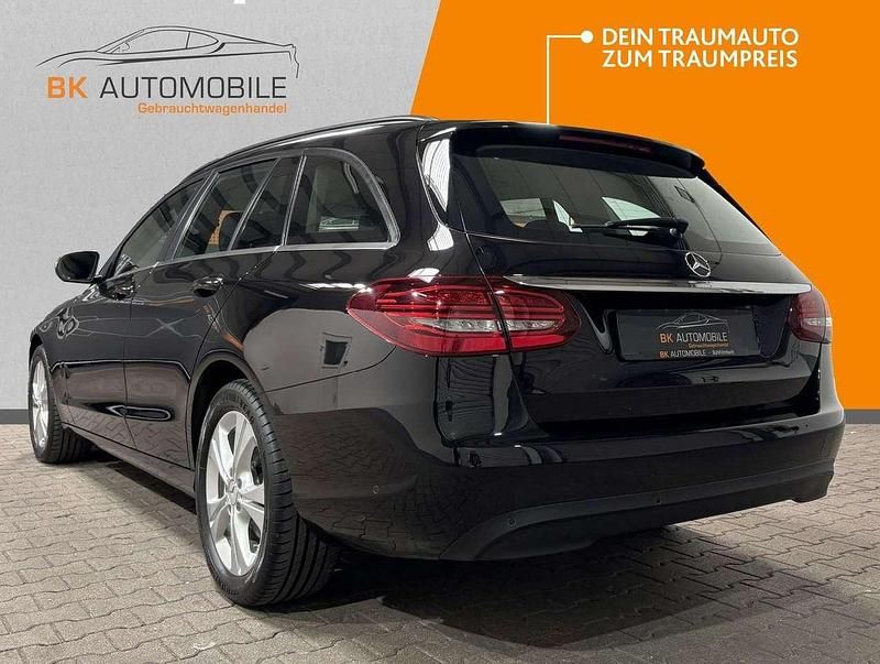 Gebraucht Mercedes C220 194 PS (142 kW) 2018 Obsidianschwarz Kombi