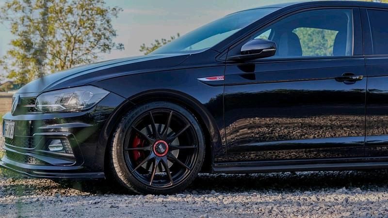 Schwarz Gebraucht 2018 VW Polo GTI Kleinwagen | 19.889 € (Teuer) - Bild 1/4