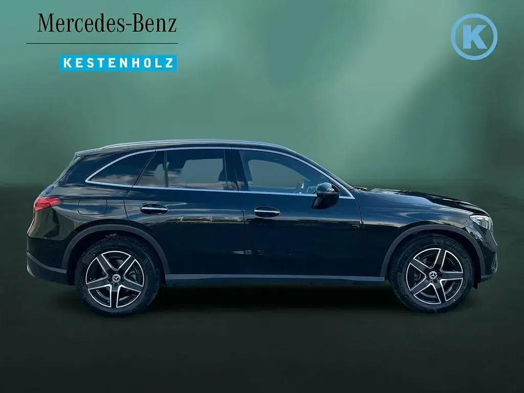 Gebraucht Mercedes GLC220 Avantgarde 197 PS (144 kW) 2025 Obsidianschwarz SUV
