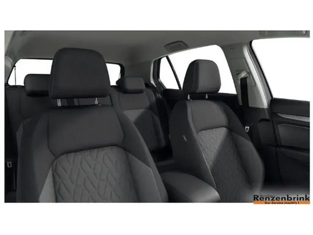 Gebraucht VW Golf VIII Life 116 PS (85 kW) 2025 Mondsteingrau Limousine