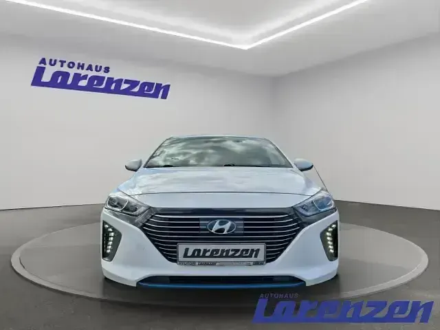 Gebraucht Hyundai Ioniq Style 141 PS (103 kW) 2018 Weiß Kleinwagen
