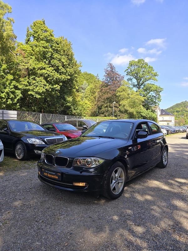 Schwarz Gebraucht 2010 BMW 116 Advantage Kleinwagen | 4.500 € (Fairer Preis) - Bild 1/4