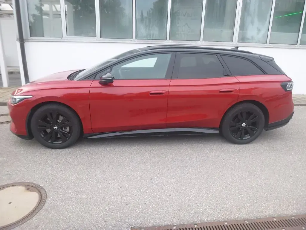 Gebraucht VW ID.7 Pro 210 kW (286 PS) 2025 Rot Kombi