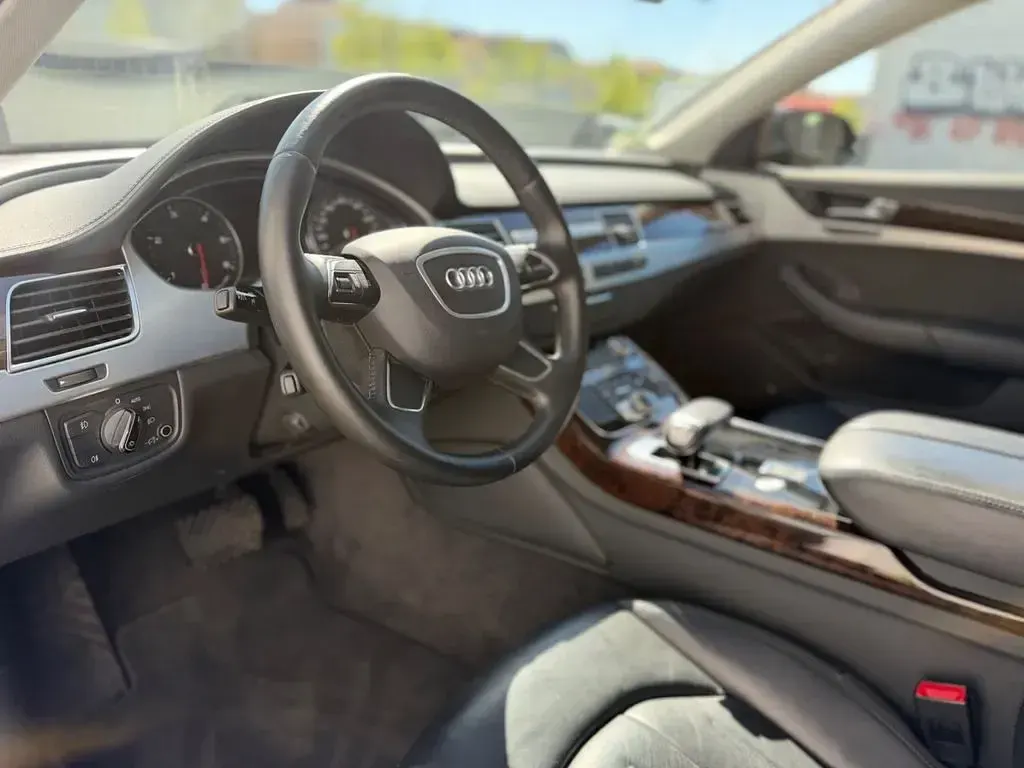 Gebraucht Audi A8 250 PS (183 kW) 2010 Schwarz Limousine