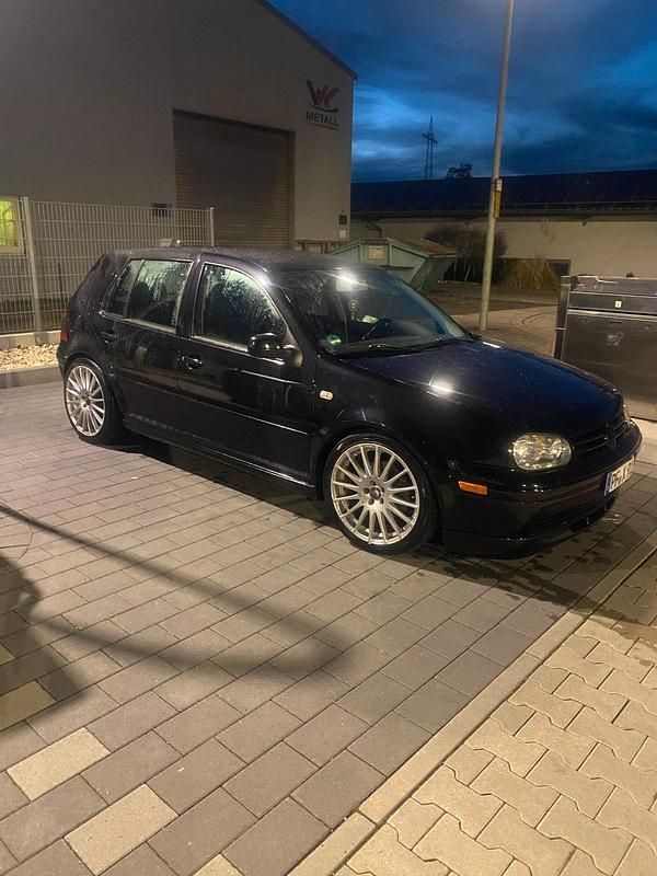 Schwarz Gebraucht 2000 VW Golf IV Kleinwagen | 3.850 € (Teuer) - Bild 1/4
