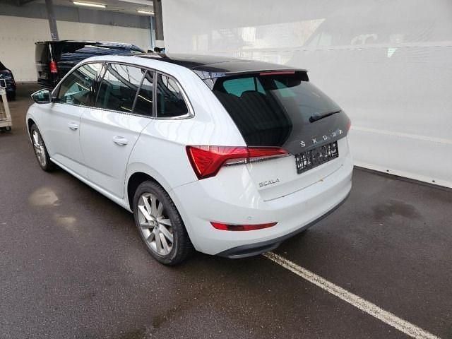 Gebraucht Skoda Scala Style 150 PS (110 kW) 2020 Moonweiss metallic (metallic) Kleinwagen