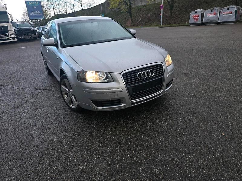 Gebraucht Audi A3 115 PS (84 kW) 2005 Silber Kleinwagen