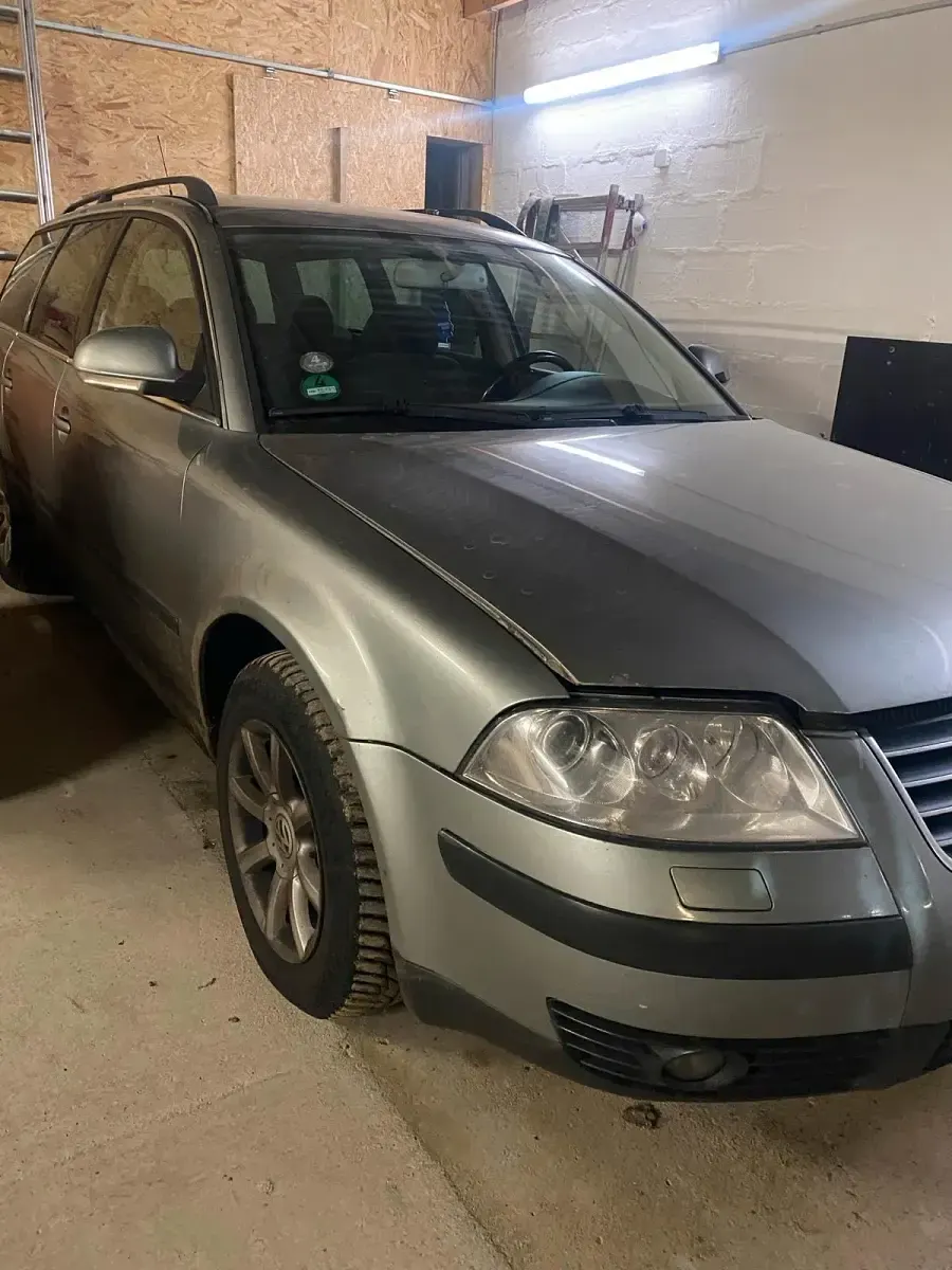Gebraucht VW Passat 130 PS (95 kW) 2003 Silber Kombi