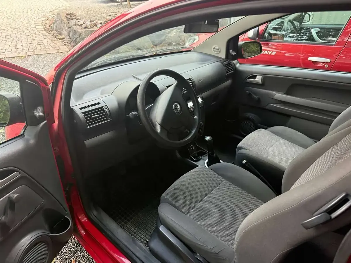Gebraucht VW Fox Basis 54 PS (39 kW) 2007 Tornadorot Kleinwagen