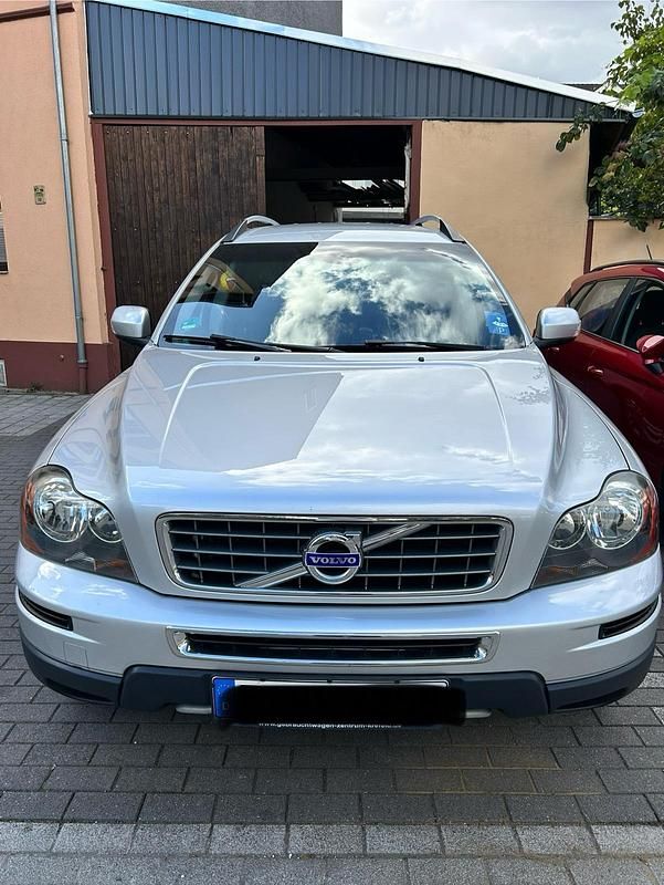 Grau Gebraucht 2010 Volvo XC90 SUV | 9.900 € (Fairer Preis) - Bild 1/4