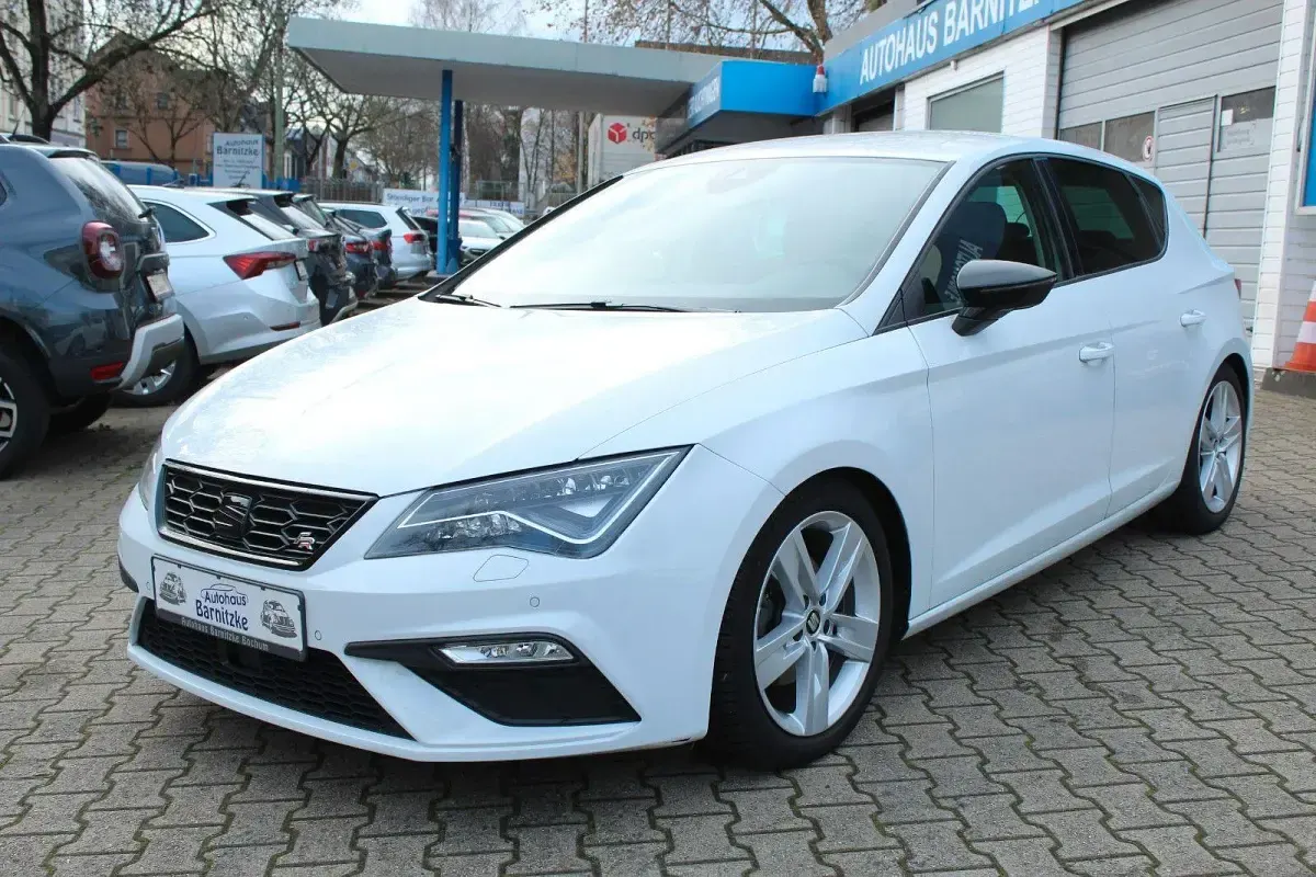 Gebraucht Seat Leon Beats 150 PS (110 kW) 2018 Weiß Limousine