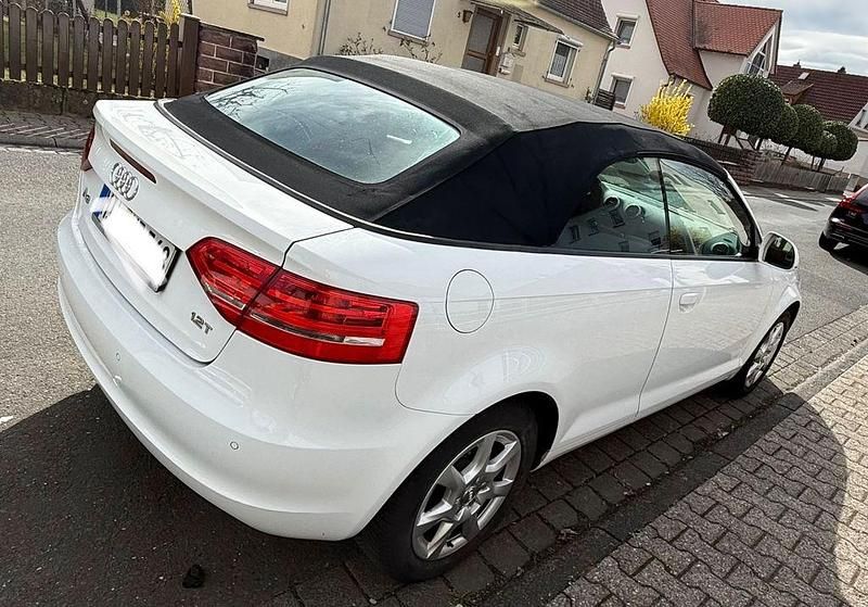 Gebraucht Audi A3 Cabriolet 105 PS (77 kW) 2010 Weiß Cabrio