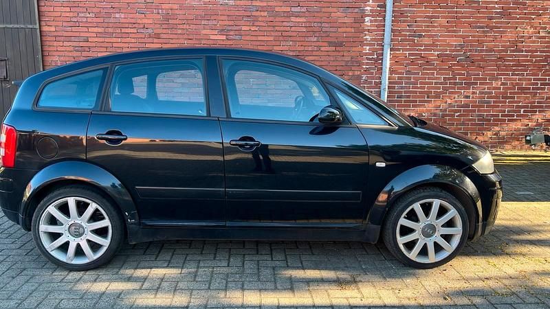 Usata Audi A2 75 CV (55 kW) 2002 Nero Utilitaria