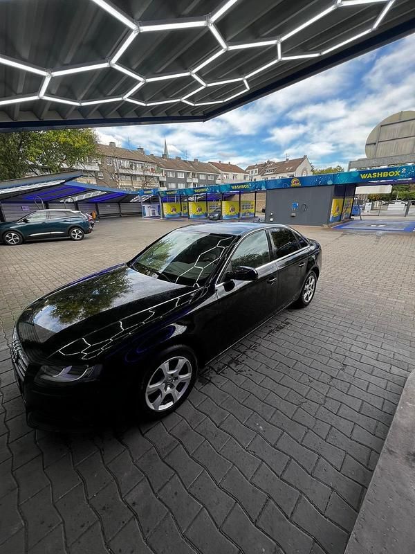 Gebraucht Audi A4 120 PS (88 kW) 2009 Schwarz Limousine