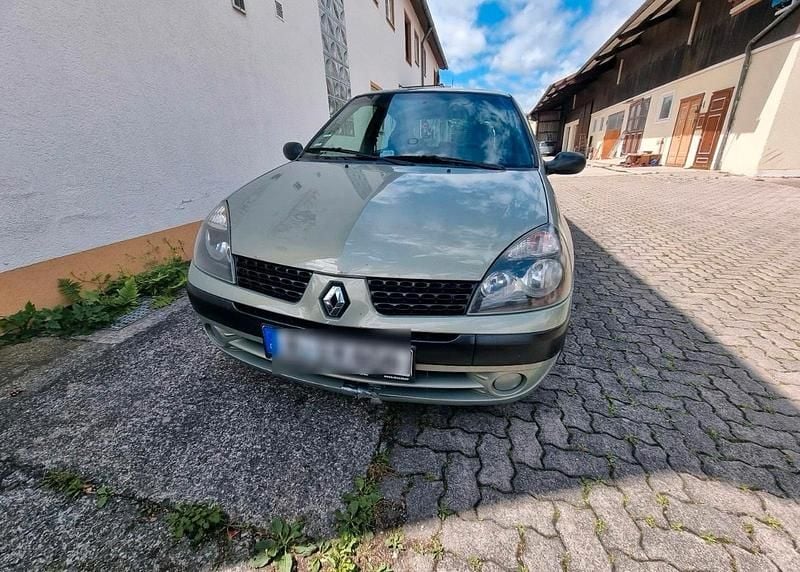 Grün Gebraucht 2001 Renault Clio Coupé | 530 € - Bild 1/4
