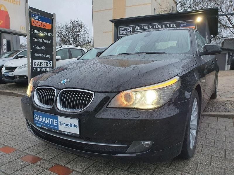 Gebraucht BMW 523 Advantage 190 PS (139 kW) 2009 Schwarz Limousine