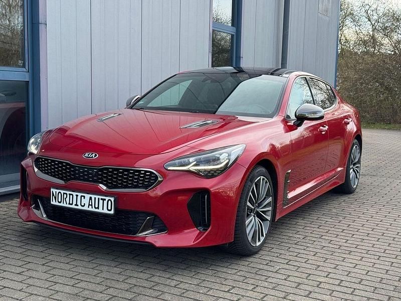 Gebraucht Kia Stinger GT-Line 200 PS (147 kW) 2018 Rot Kleinwagen