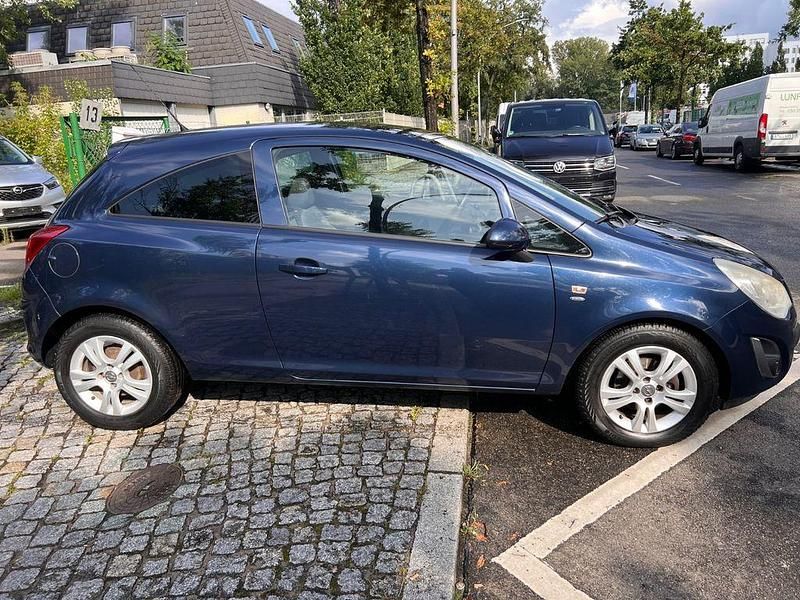Gebraucht Opel Corsa Selection 87 PS (63 kW) 2011 Blau Kleinwagen