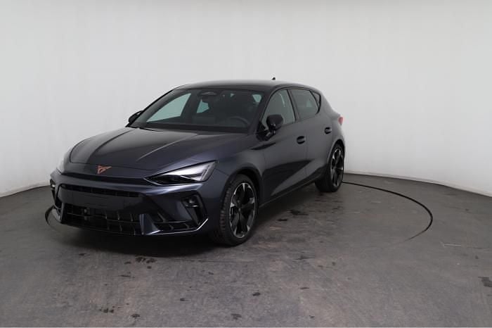 Neu Cupra Leon 150 PS (110 kW) 2026 Grau, magnetic tech (s7) Limousine