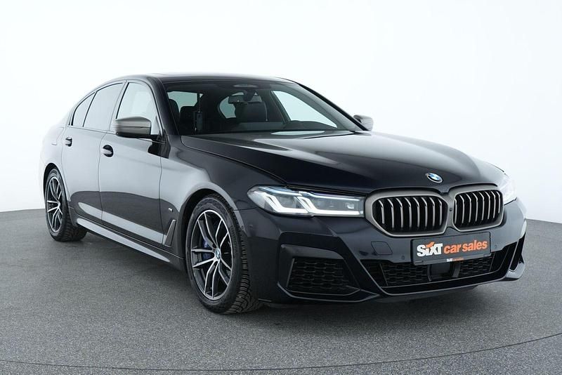 Schwarz Gebraucht 2023 BMW M550 Performance Limousine | 54.440 € (Guter Preis) - Bild 1/4