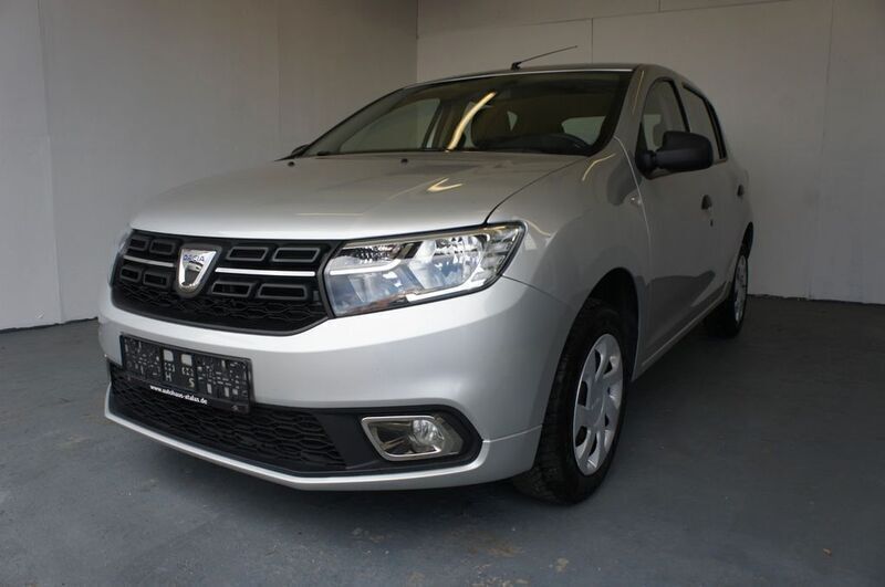 Grau Gebraucht 2018 Dacia Sandero Essentiel Kleinwagen | 6.900 € (Fairer Preis) - Bild 1/4