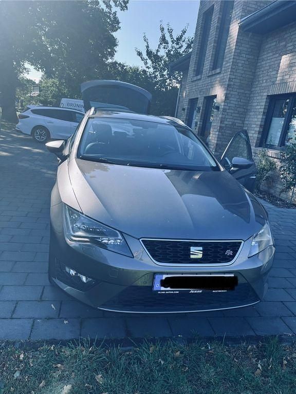 Grau Gebraucht 2017 Seat Leon ST FR Kombi | 8.950 € (Guter Preis) - Bild 1/4