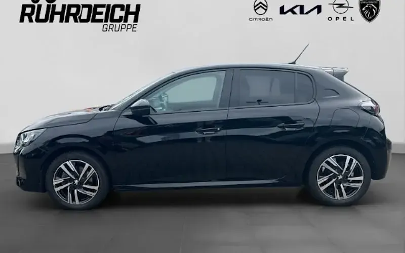Gebraucht Peugeot 208 Allure 101 PS (74 kW) 2023 Noir perla nera Kleinwagen