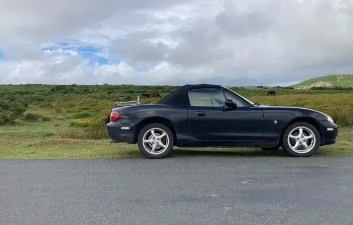 Używany Mazda MX5 110 KM (80 kW) 2004 Czarny Kabriolet