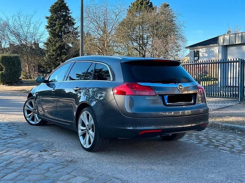 Gebraucht Opel Insignia 160 PS (117 kW) 2012 Grau Kombi