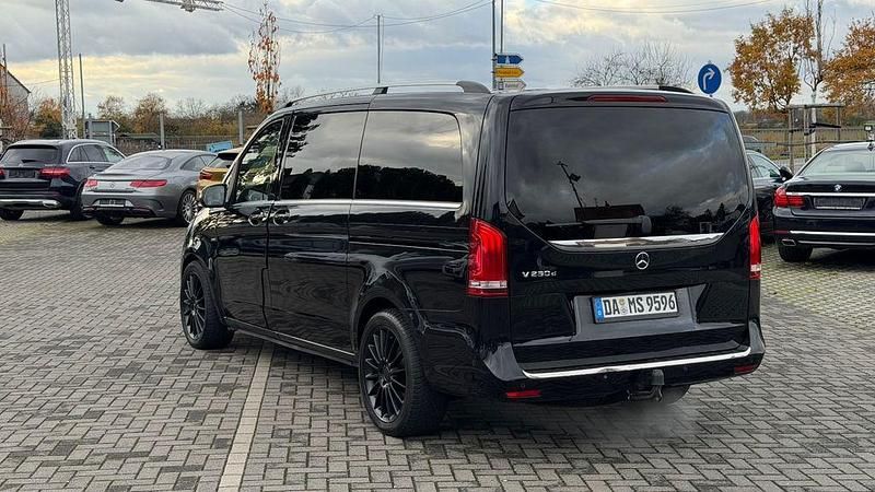 Gebraucht Mercedes V250 Edition 190 PS (139 kW) 2016 Schwarz Van / Kleinbus