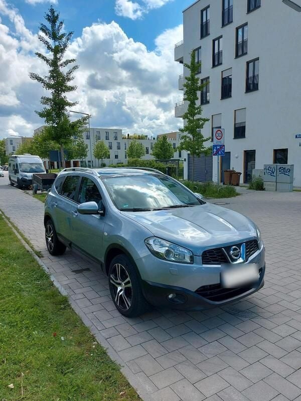 Grau Gebraucht 2013 Nissan Qashqai +2 SUV | 8.900 € (Fairer Preis) - Bild 1/4