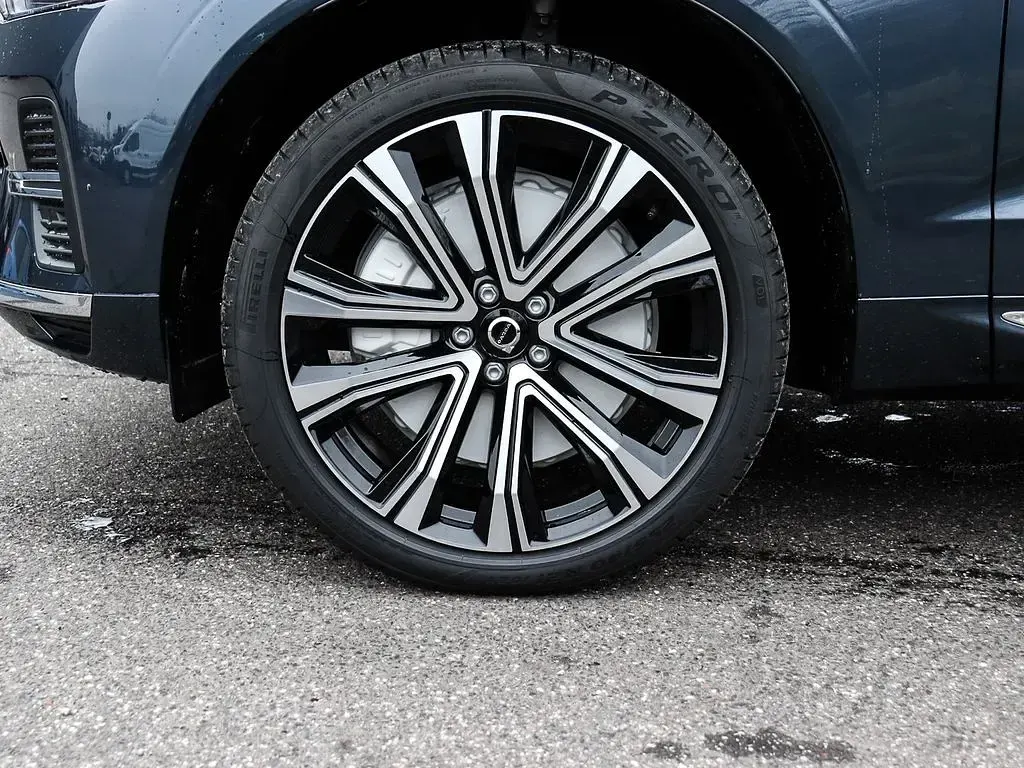 Neu Volvo XC60 Plus 455 PS (334 kW) 2026 Blau SUV